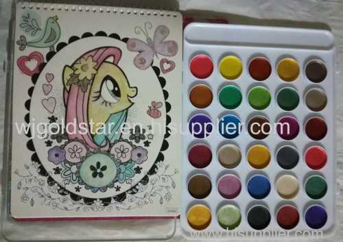 Portable shape Pearl Watercolor set