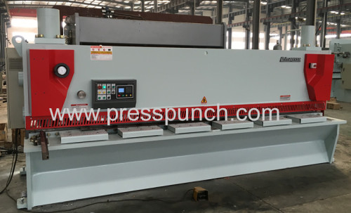 Hydraulic guillotine shearing and steel plate cutting machine