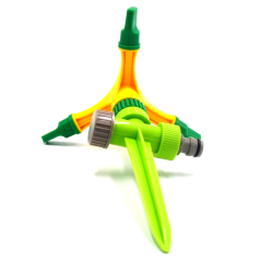 Plastic 3-arm water rotary sprinkler with plastic spike