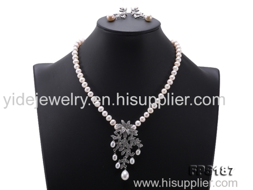 High Quality White Freshwater Pearl Necklace Earring Set