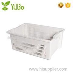600*400mm Persoraed Side Solid Base Plastic Crates