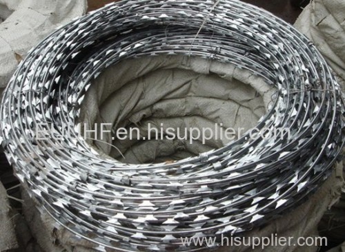 Galvanized Barbed Wire Crossed Concertina Razor Coils Good Price Per Roll