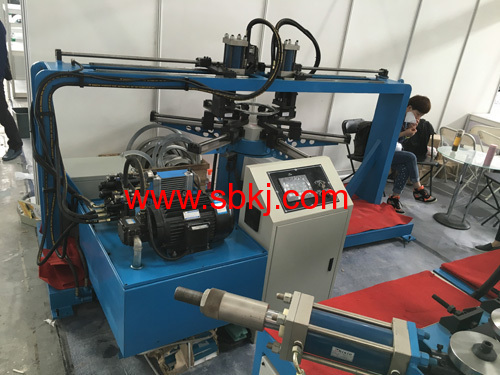 Round flange punching machine 