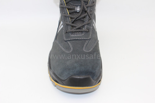 AX02003 suede leather safety footwear with composite toe-cap and kevlar middle sole