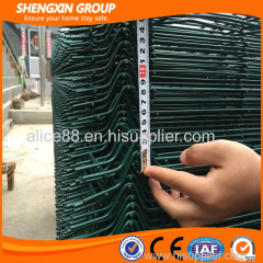 factory price power coated green welded wire mesh fence