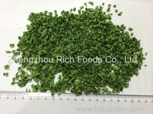 Dehydrated chives rings chive rolls