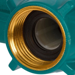 Plastic garden hose 4-way splitter