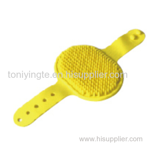 2017 Yangzhou Yellow Plastic Pet Bath Brush Wholesale