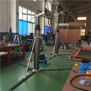 pneumatic telescopic mast for camera mounted on Small monitoring car