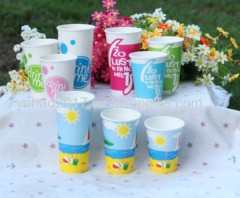 Disposable cold drinking paper cup with lids for beverage