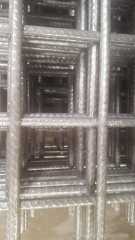 1 * 2m black wire mesh screen 10 * 10cm low carbon steel wire welding mesh sheet 2 * 3m wire welding mesh production fac