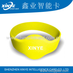 Hot sale RFID silicone waterproof wristband