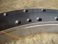 OD 1016mm slewing bearing applied for Log Crane