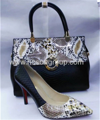 Fashion snake pattern high heel shoes and bags white and black