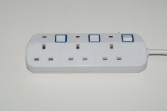 6 Way British UK Electrical Switched Power Extension Socket with 3 Meter