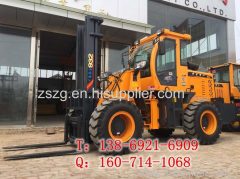 Forklift in the first heavy 4 tons of cross-country forklift