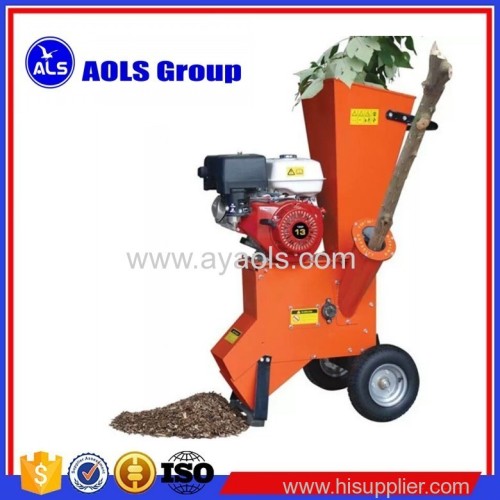 Gasoline engine tree branch chipper wood