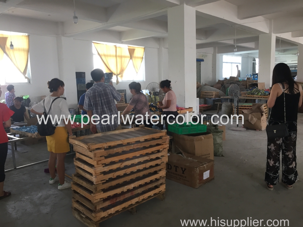 customer visit my factory and inspect Chalk set quality