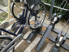 Smart bike rack with lock