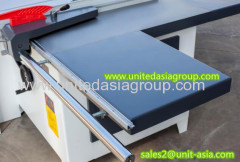 Woodwroking sliding table panel saw