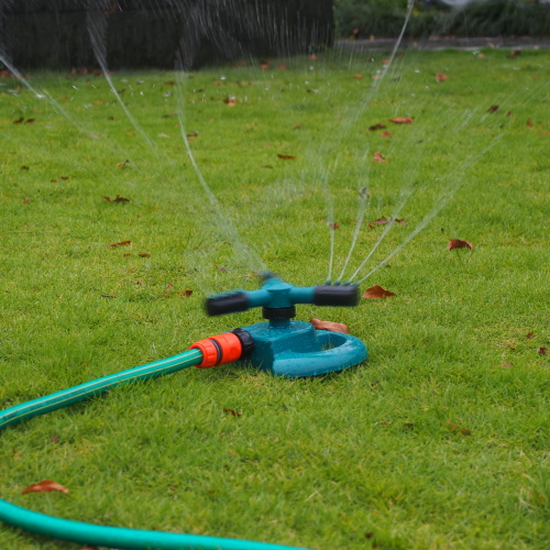 Plastic 3-Arm Rotary Garden Water Sprinkler