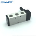 1/2 5 way pneumatic hand control valve