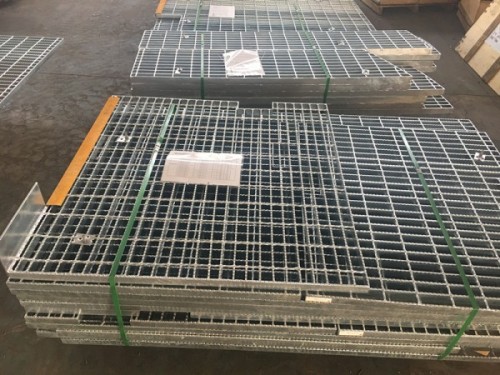 Customized Carbon Steel Grating used in Oil and Gas Field