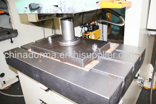 Hydraulic steel sheet metal plate punching machine