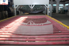 Crosswise bending glass tempering furnace