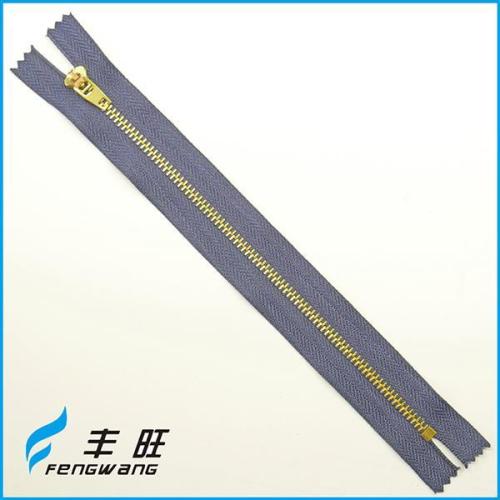 Factory wholesale price metal zippers in roll