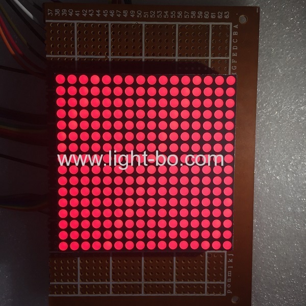 Affichage à LED à matrice de points 16*16 de 3 mm à anode et colonne rouge ultra brillante pour panneaux mobiles