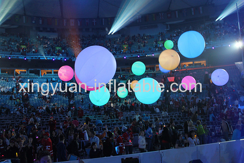 Inflatable led throw balls for concert