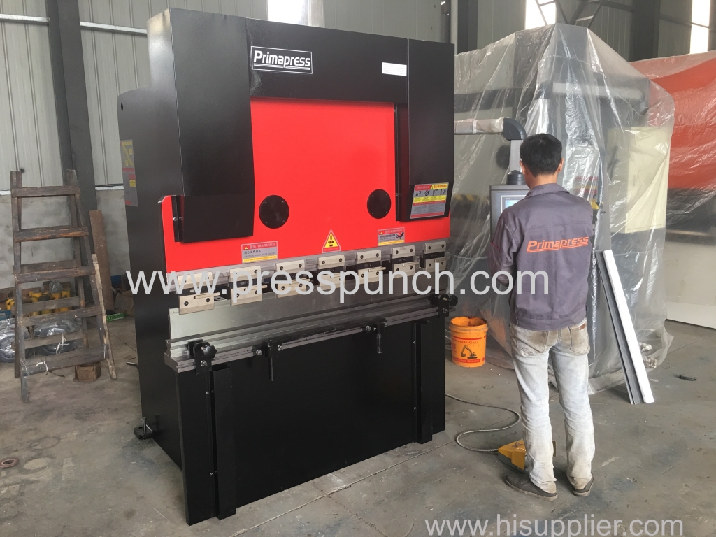 63t/1600mm CNC Press brake exported to Thailand agent place