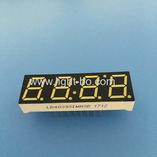 Affichage d'horloge à LED ultra-lumineux blanc à 4 chiffres de 0,39" (10 mm) à 7 segments pour tableau de bord