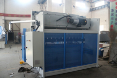 630KN CNC PRESS BRAKE WITH 2 AXES