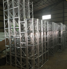 520 x 520mm Box truss With Spigot Connection