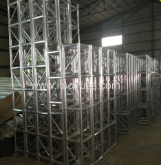 400 x 400mm Box truss with spigoted connection