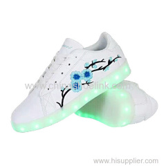 USB Shoes Best skateboard shoes with LED lights sport casual shoes manufactor