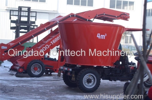 Small animal feed mixer wagon cattle fodder processor and spreader !