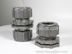 Pulse valve connect single compression bottom loading bulkhead fitting