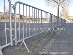 cross type feet hot-dipped galvanized crowd control barrier