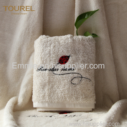 Maximum Softness and Absorbency Cotton Towels for Hotel and Spa