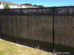 CHAIN LINK FENCE WITH SLAT