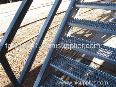 Heavy Duty Diamond-Strut Stair Treads