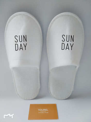 White Disposable Hotel Slippers SPA Soft Hotel Bathroom Slippers 28*11cm