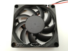 from china factory supplier with CE and 2 years warranty 70x70x15mm 12VDC 24VDC dc brushless cooling fan