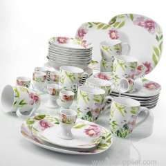 40 Piece Ceramic Dinnerware