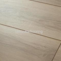 8mm Wood grain V groove HDF AC4 laminate flooring