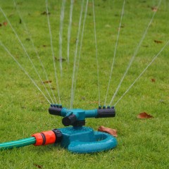 Plastic 3-Arm Rotary Garden Water Sprinkler