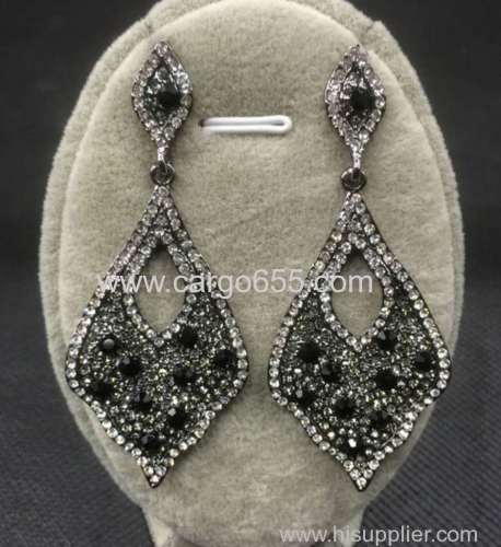 fashionable black white crystal earrings vintage jewerly top fashion large pendant statement earrings vintage jewelry